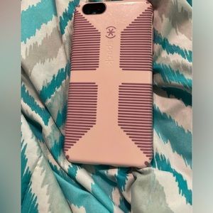 Speck IPhone 6s Plus case.